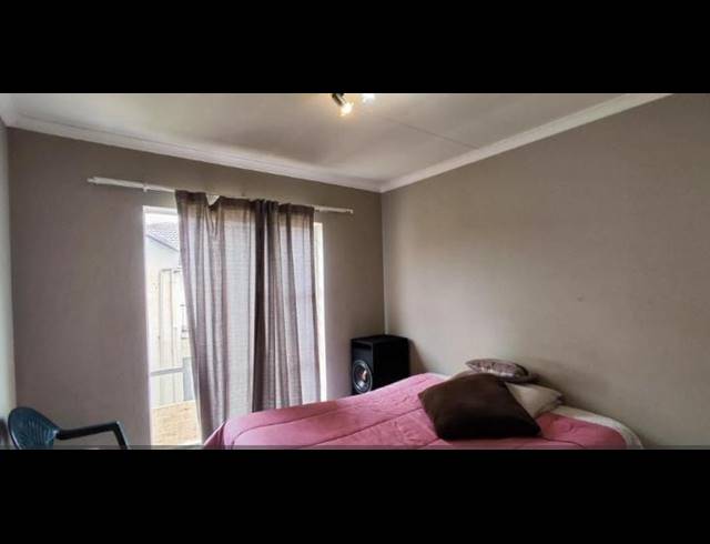 2 BEDROOM APARTMENT FOR SALE IN ALBERTSDAL